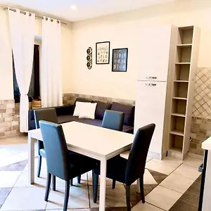 il-vicoletto-portici.hotels-amalfi.com/